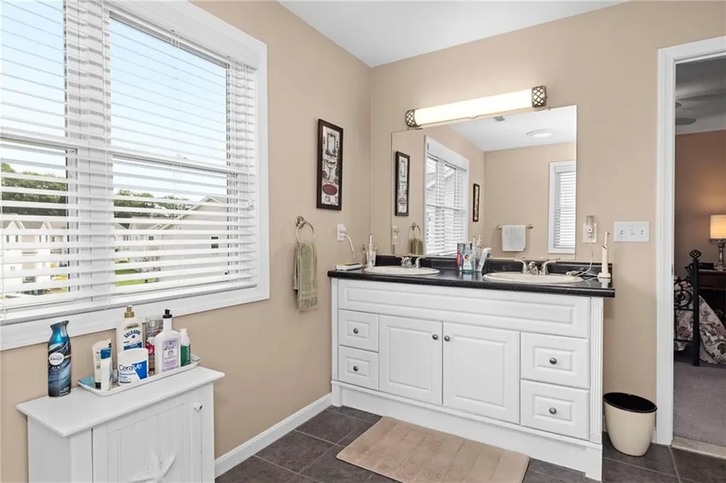 15 Silvercup Circle West Warwick RI 02893