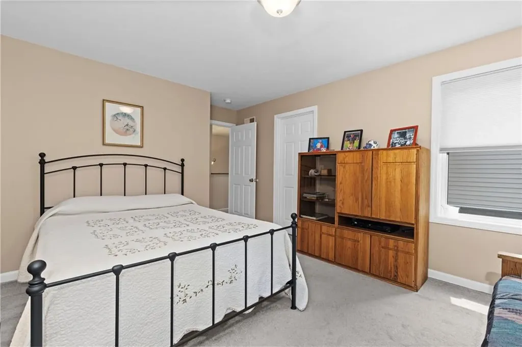 15 Silvercup Circle West Warwick RI 02893