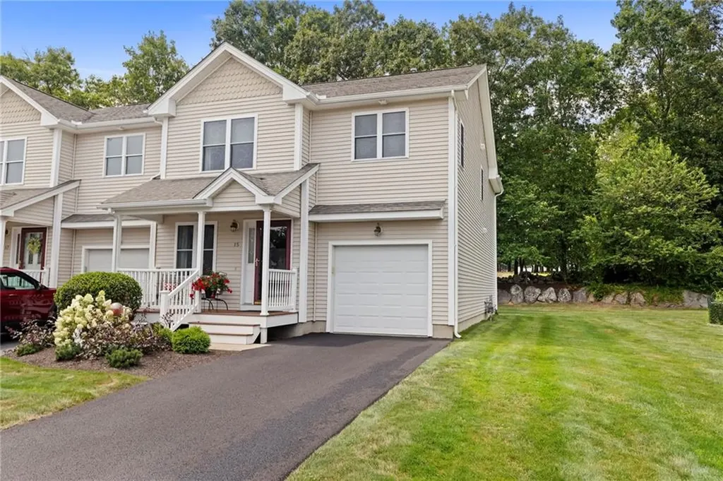 15 Silvercup Circle West Warwick RI 02893