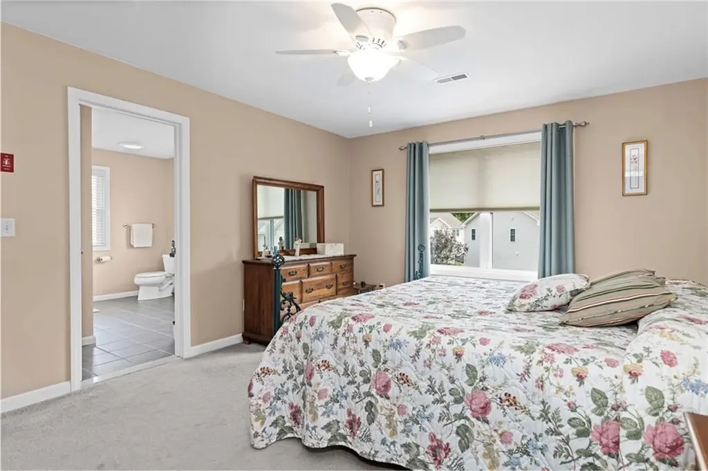 15 Silvercup Circle West Warwick RI 02893