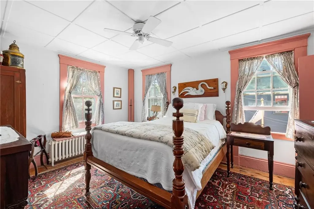 23 Willow Street Newport RI 02840