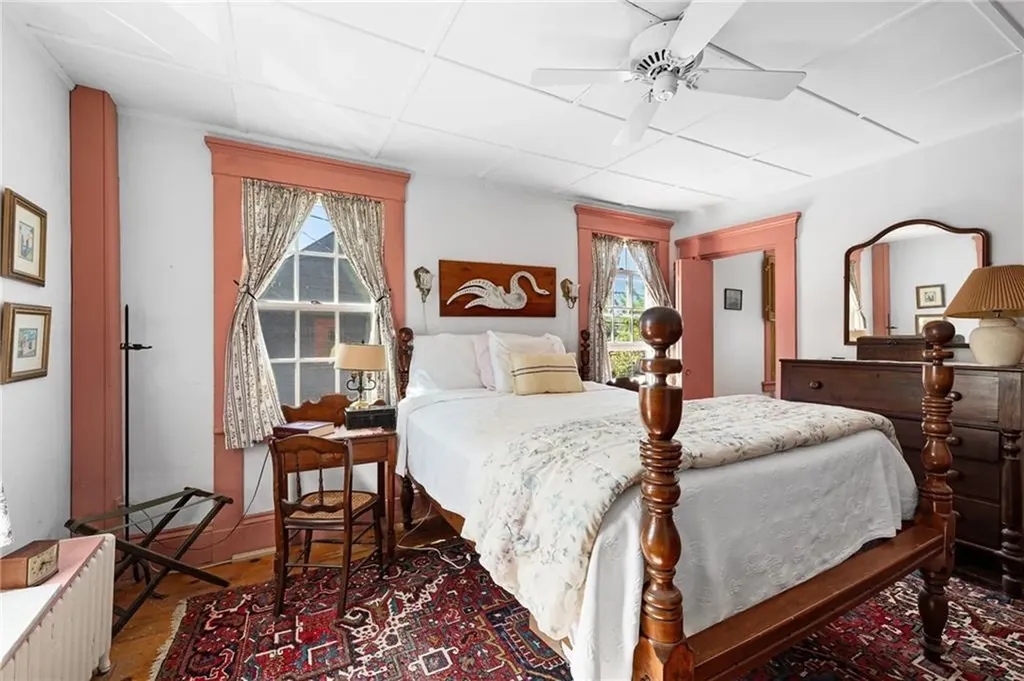 23 Willow Street Newport RI 02840