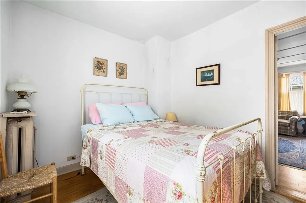 23 Willow Street Newport RI 02840