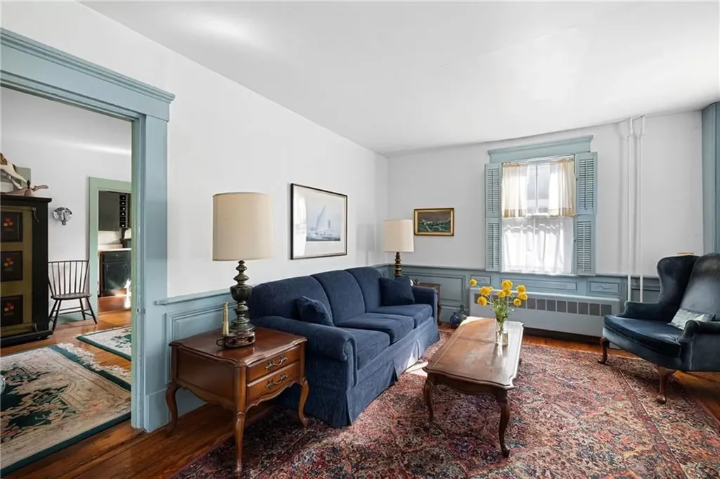 23 Willow Street Newport RI 02840