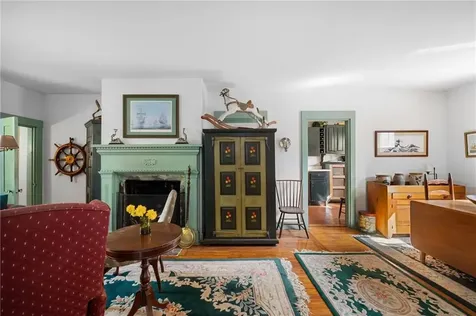 23 Willow Street Newport RI 02840