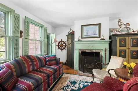 23 Willow Street Newport RI 02840