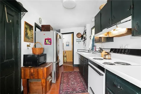 23 Willow Street Newport RI 02840