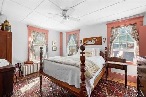 23 Willow Street Newport RI 02840