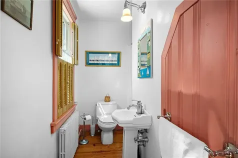 23 Willow Street Newport RI 02840