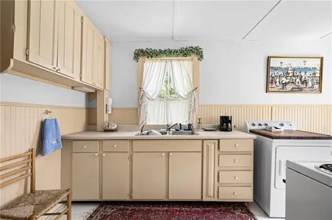 23 Willow Street Newport RI 02840