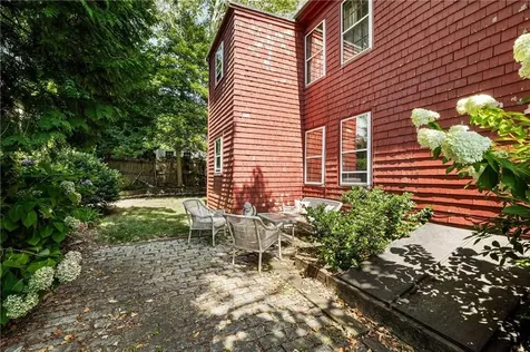 23 Willow Street Newport RI 02840