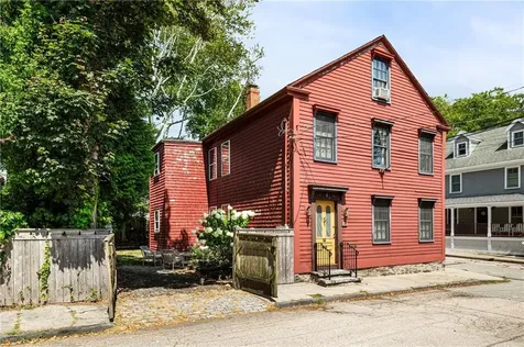 23 Willow Street Newport RI 02840