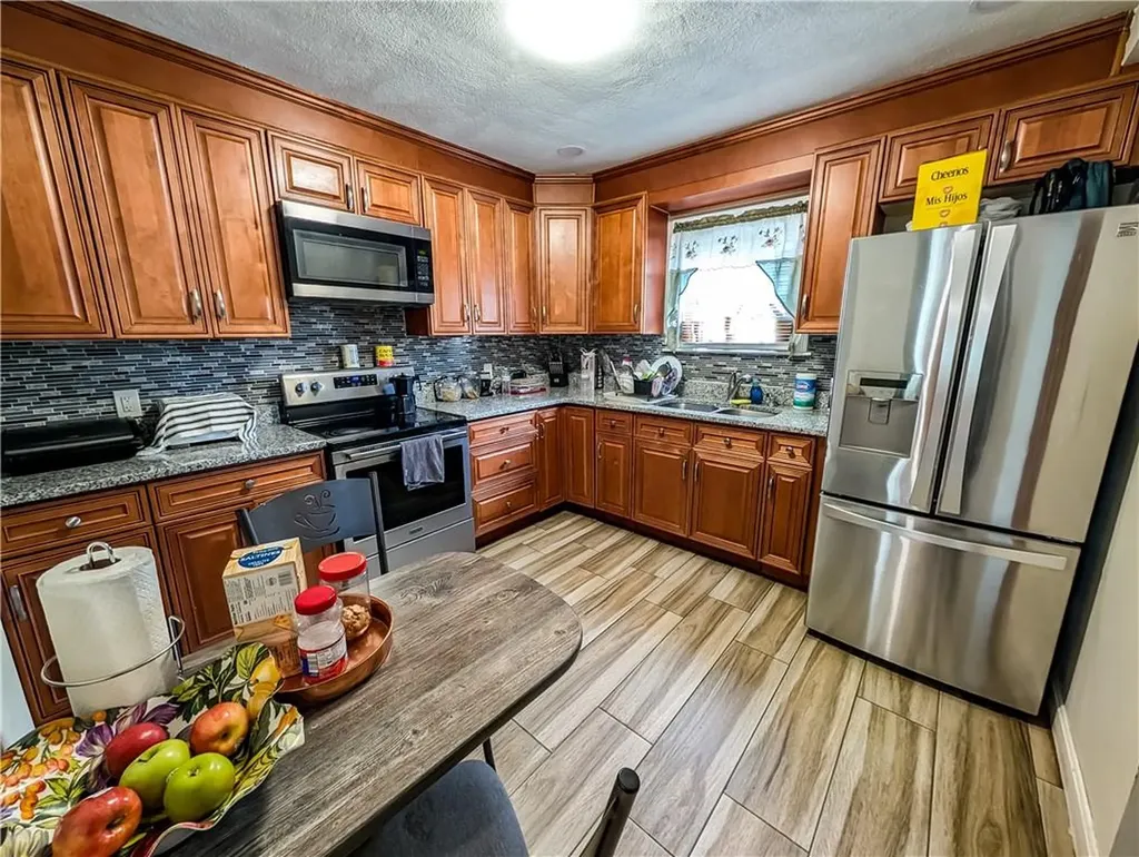 58 Richard Street Cranston RI 02910