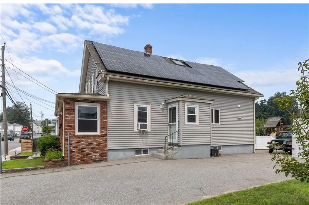 21 Knight Street West Warwick RI 02893