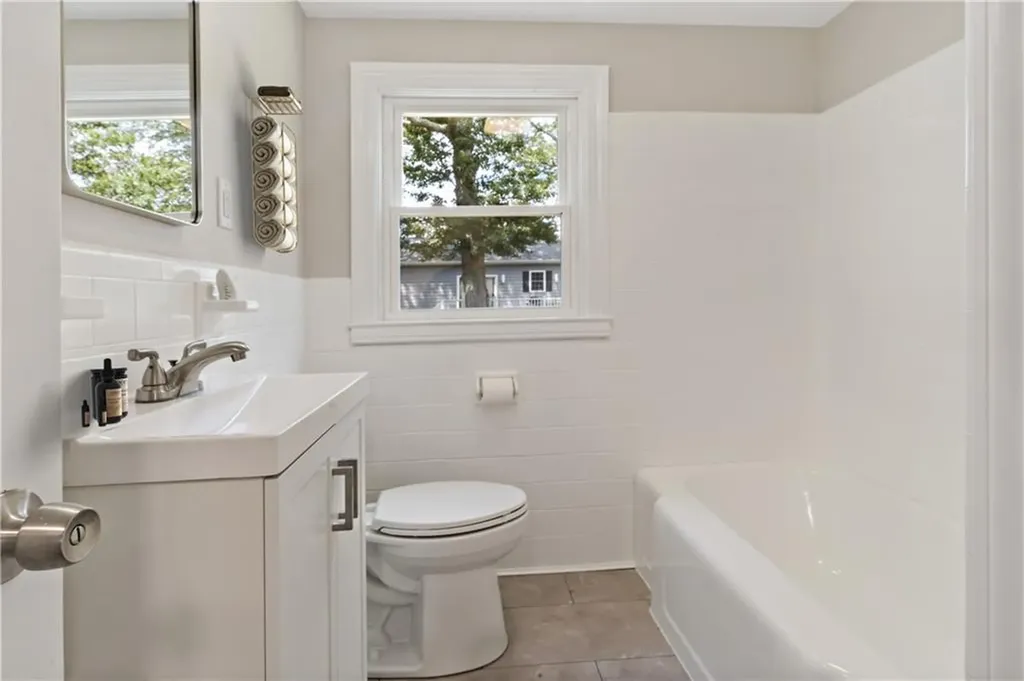 89 Bethel Street Warwick RI 02889