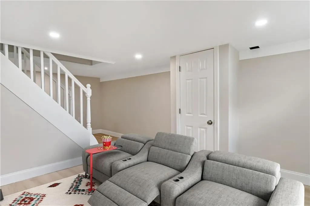 89 Bethel Street Warwick RI 02889