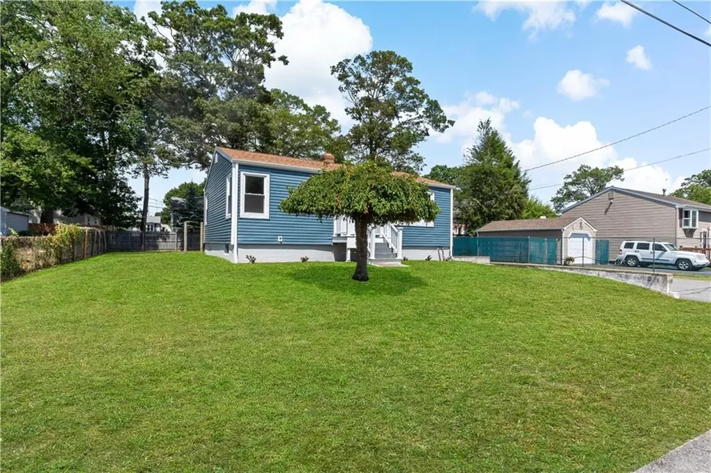 89 Bethel Street Warwick RI 02889