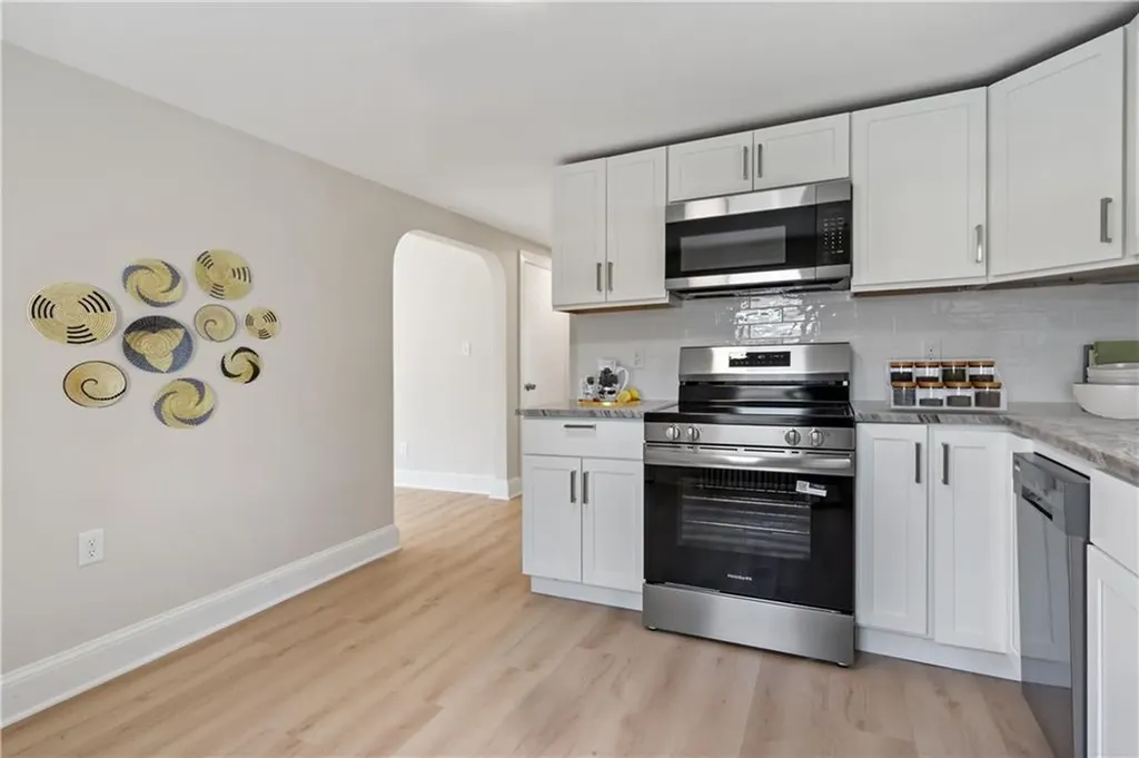 89 Bethel Street Warwick RI 02889