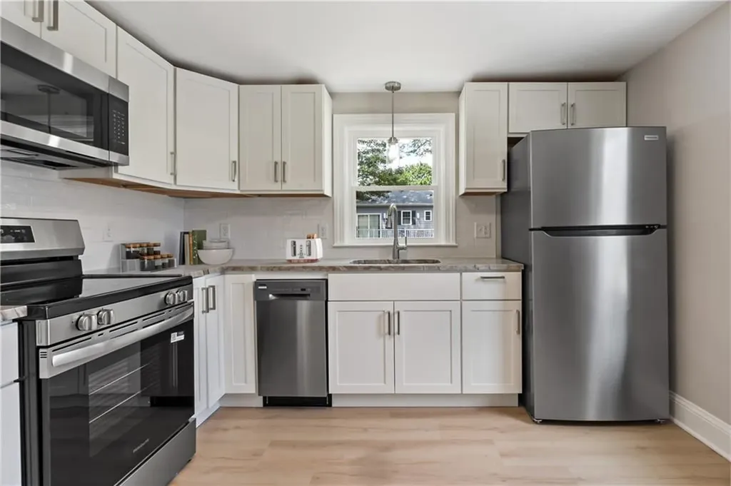 89 Bethel Street Warwick RI 02889