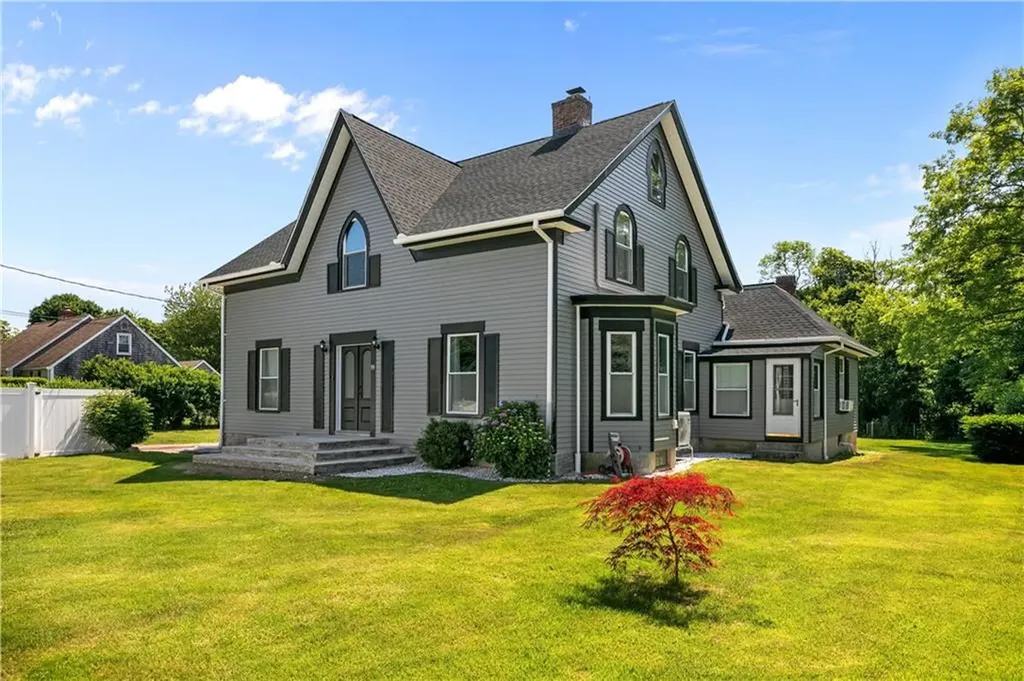 93 East Main Road Portsmouth RI 02871
