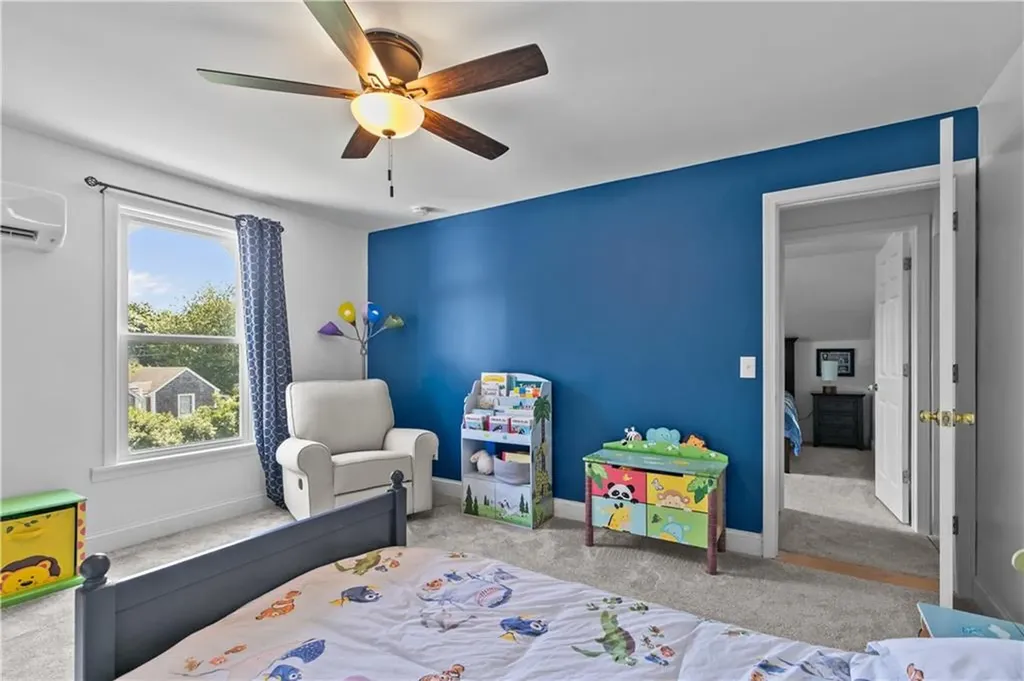 93 East Main Road Portsmouth RI 02871