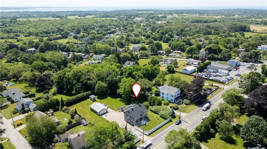 93 East Main Road Portsmouth RI 02871