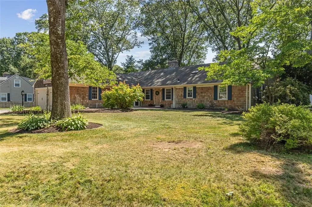 15 Birchwood Drive Cumberland RI 02864