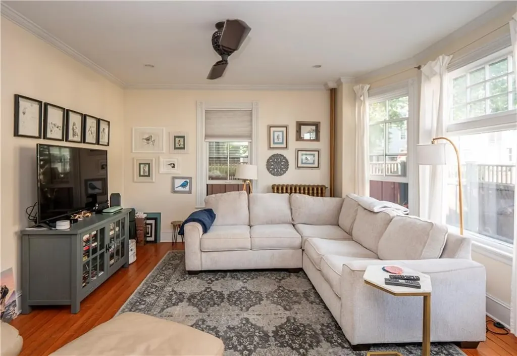 17 Lincoln Street Newport RI 02840