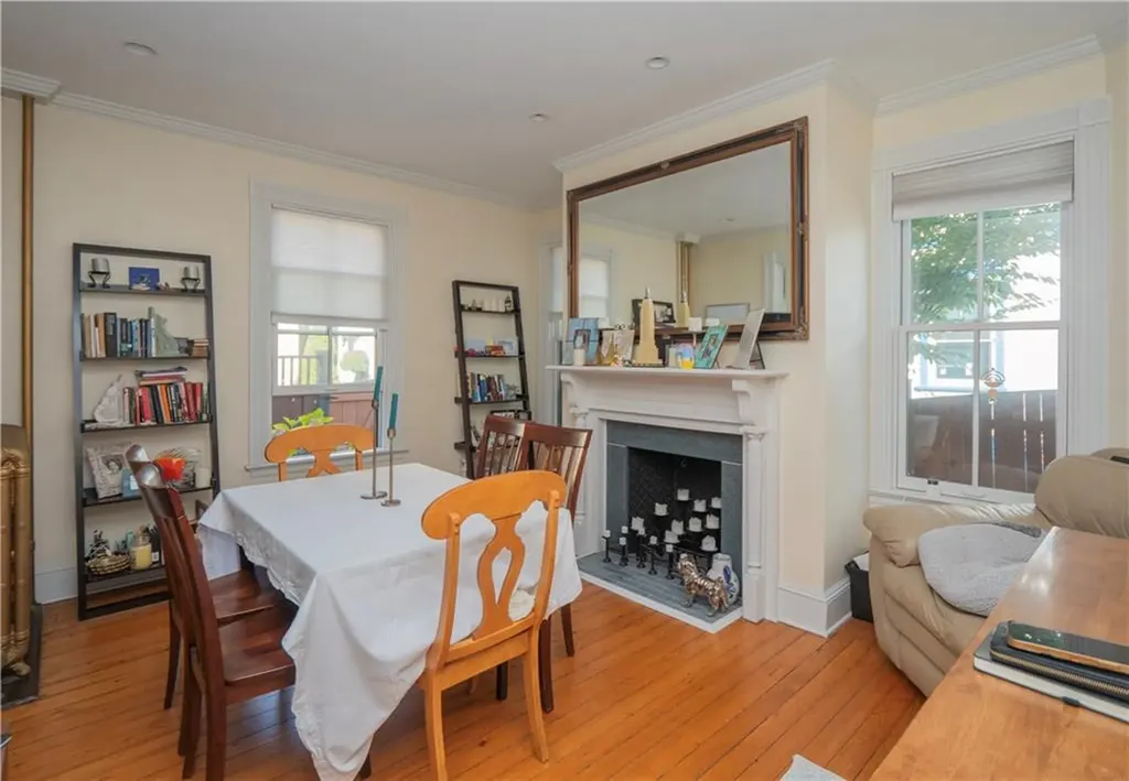 17 Lincoln Street Newport RI 02840
