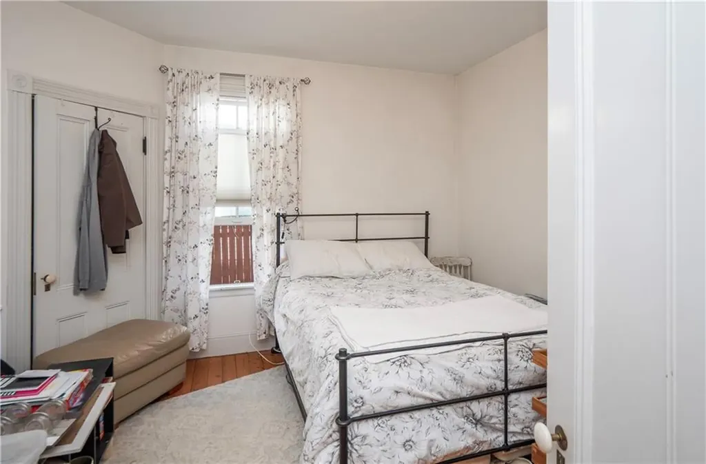 17 Lincoln Street Newport RI 02840