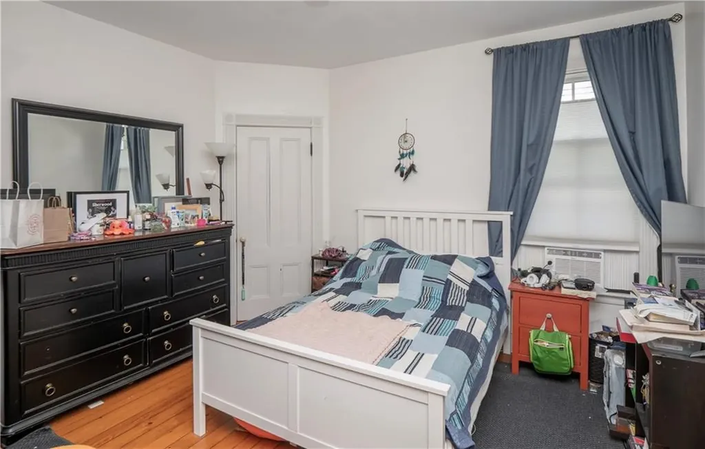 17 Lincoln Street Newport RI 02840