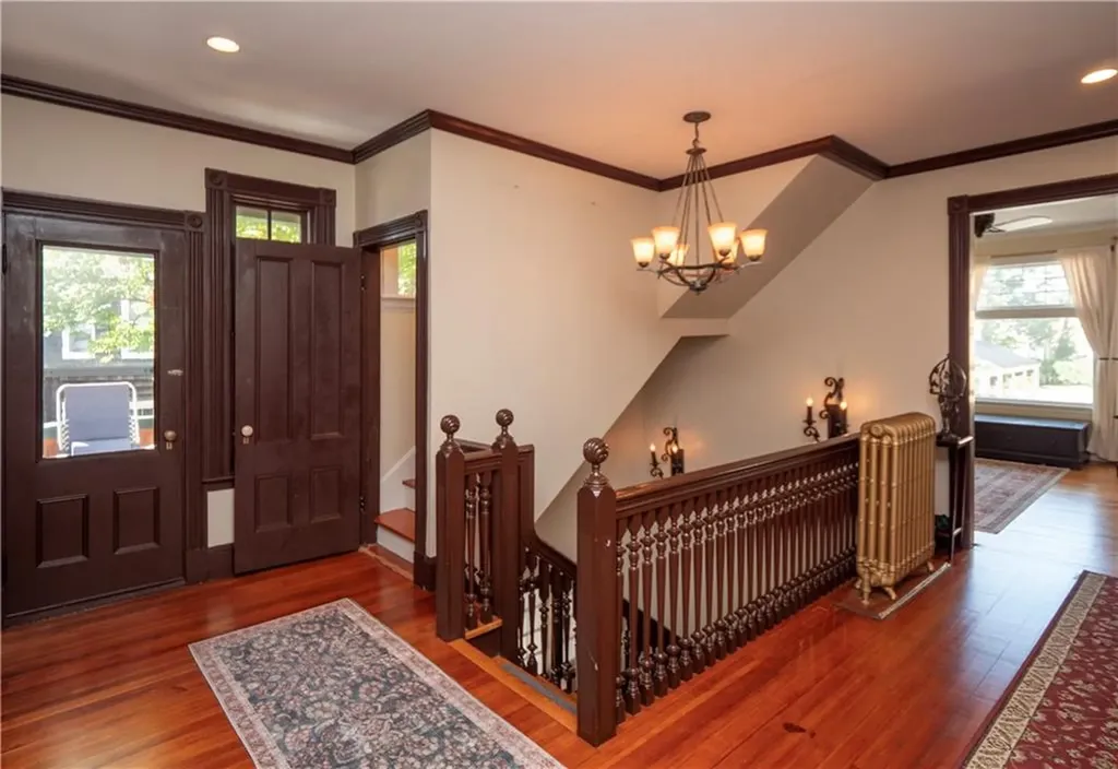 17 Lincoln Street Newport RI 02840