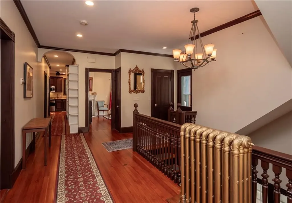 17 Lincoln Street Newport RI 02840