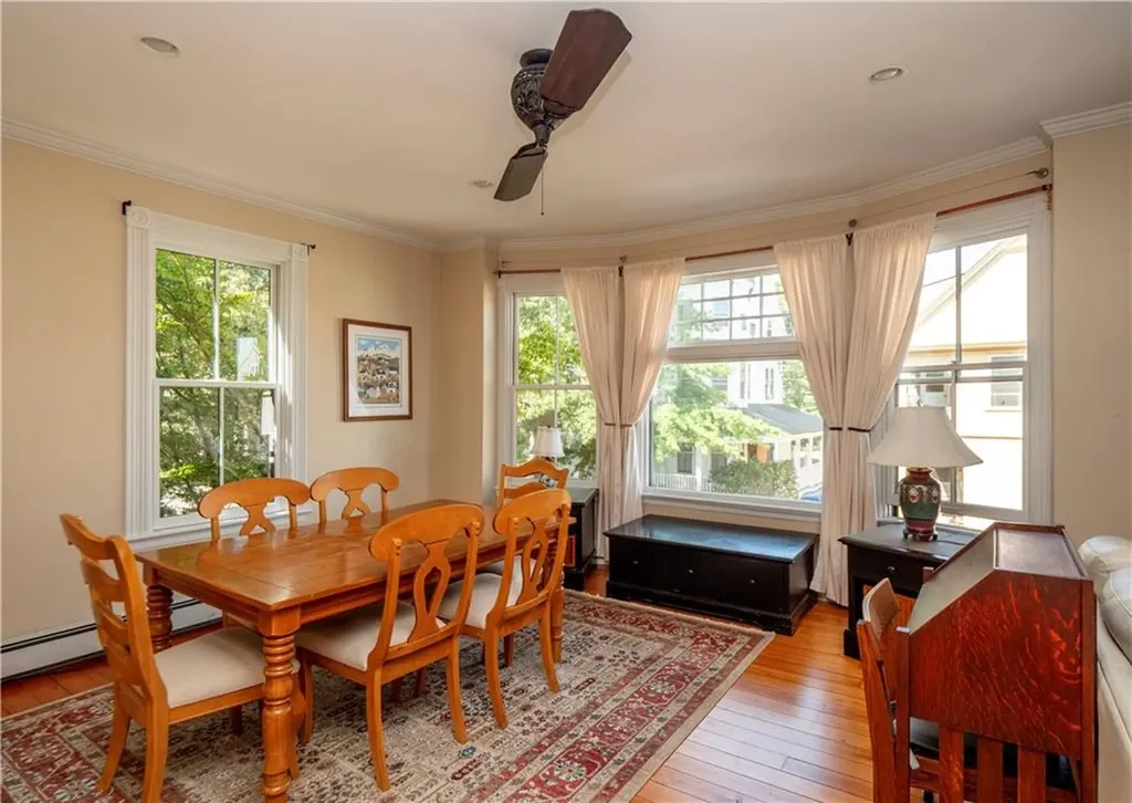 17 Lincoln Street Newport RI 02840