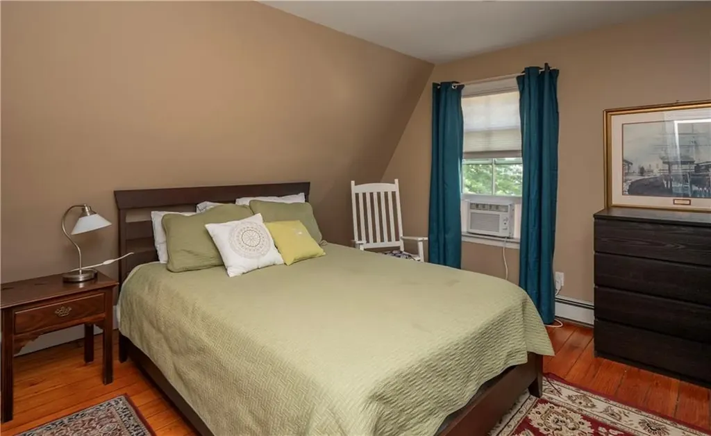17 Lincoln Street Newport RI 02840