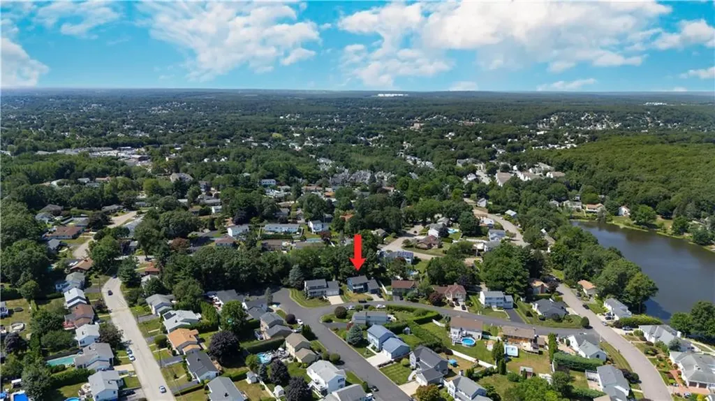 7 West Lakeview Drive North Providence RI 02904