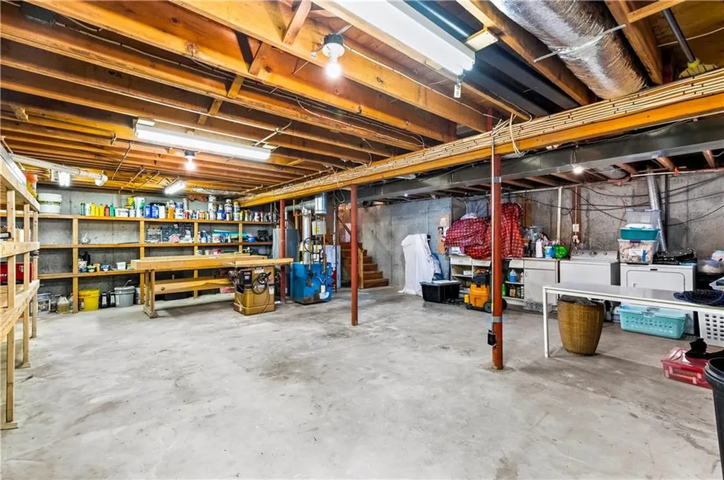 7 West Lakeview Drive North Providence RI 02904