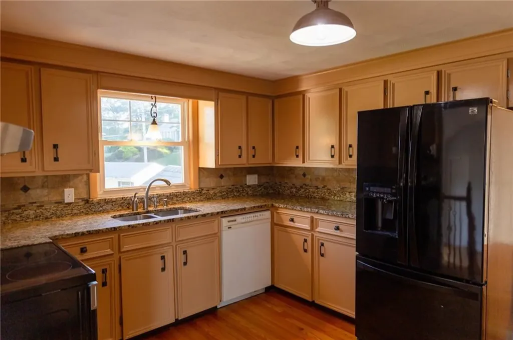 9 Cannon Street Cranston RI 02920