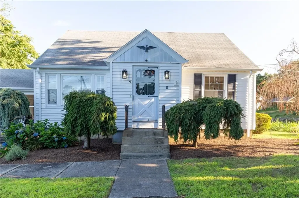 9 Cannon Street Cranston RI 02920