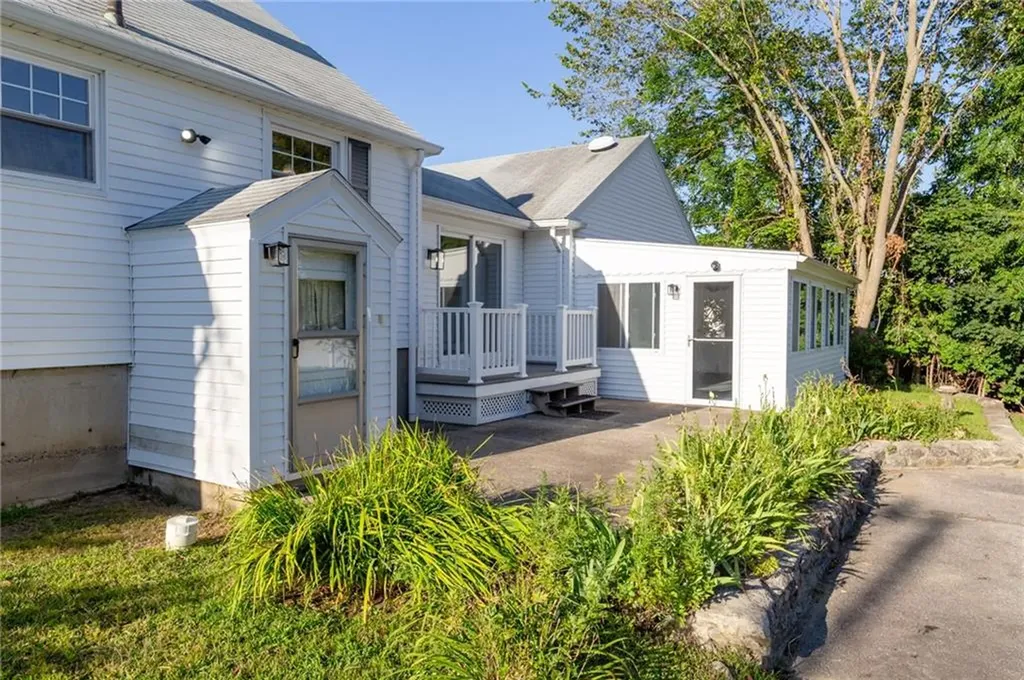 9 Cannon Street Cranston RI 02920
