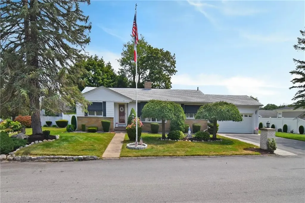 2 Capri Drive Johnston RI 02919