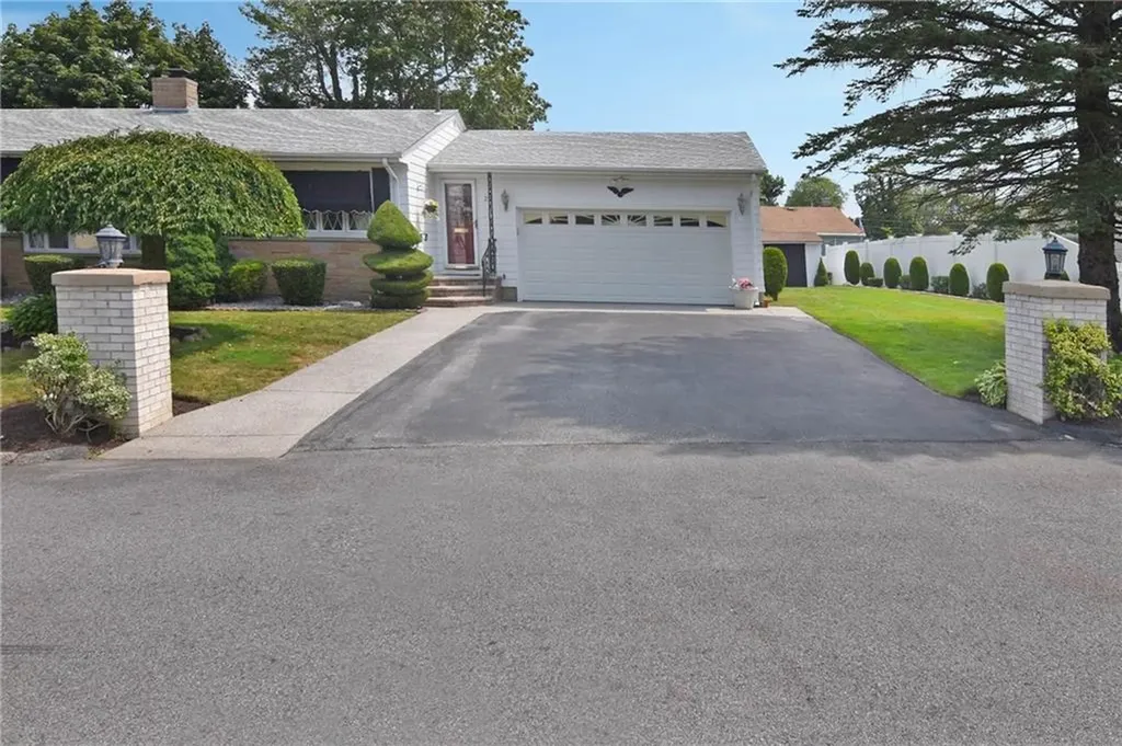 2 Capri Drive Johnston RI 02919