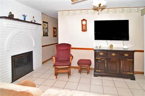 2 Capri Drive Johnston RI 02919