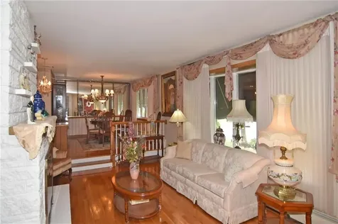 2 Capri Drive Johnston RI 02919