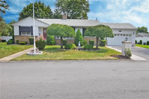 2 Capri Drive Johnston RI 02919