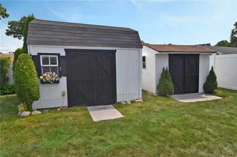 2 Capri Drive Johnston RI 02919