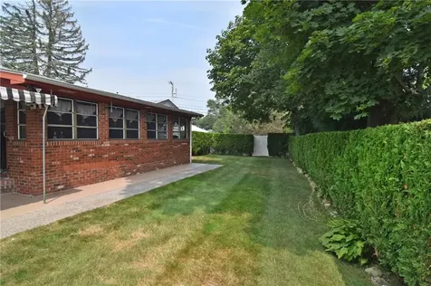 2 Capri Drive Johnston RI 02919