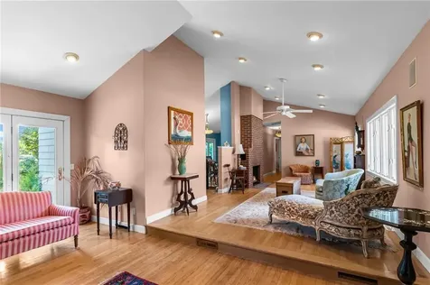 72 Highland Avenue Barrington RI 02806