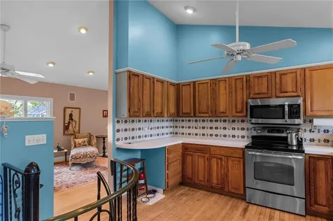 72 Highland Avenue Barrington RI 02806