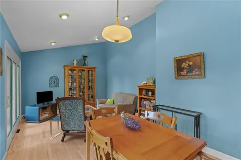 72 Highland Avenue Barrington RI 02806